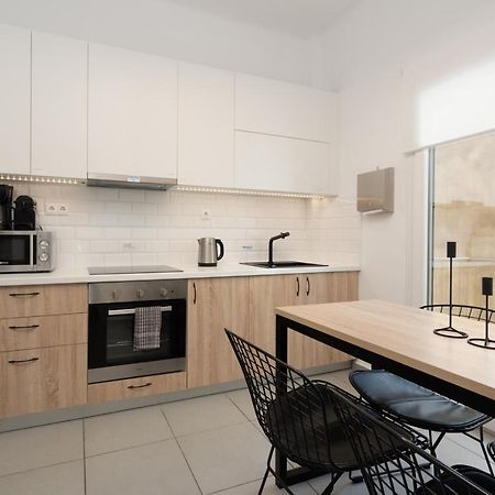 Classy Apartment In Koukaki, Walk To Metro & Acropolis アテネ エクステリア 写真